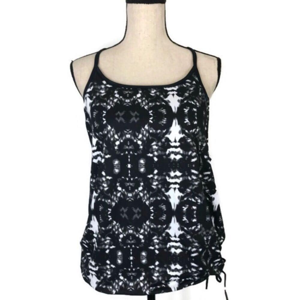 Fabletics Norwalk Racerback Tank Top Black White Built-In Bra Athletic Womens